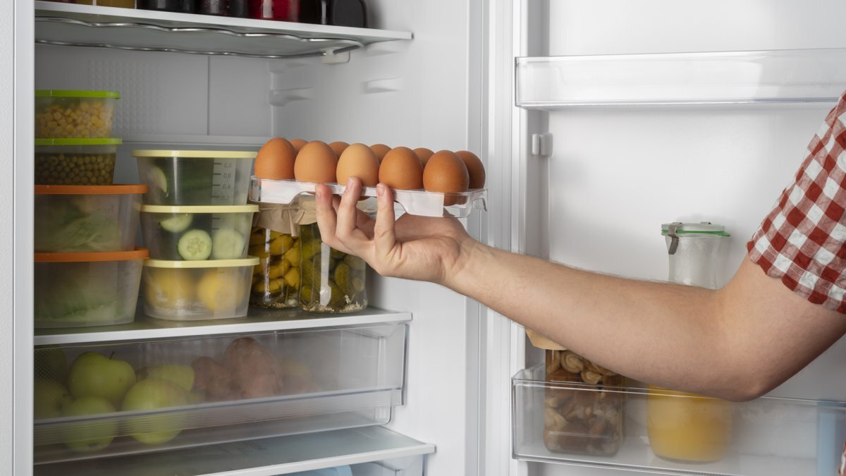 How many days does a hard-boiled egg really last in the fridge?