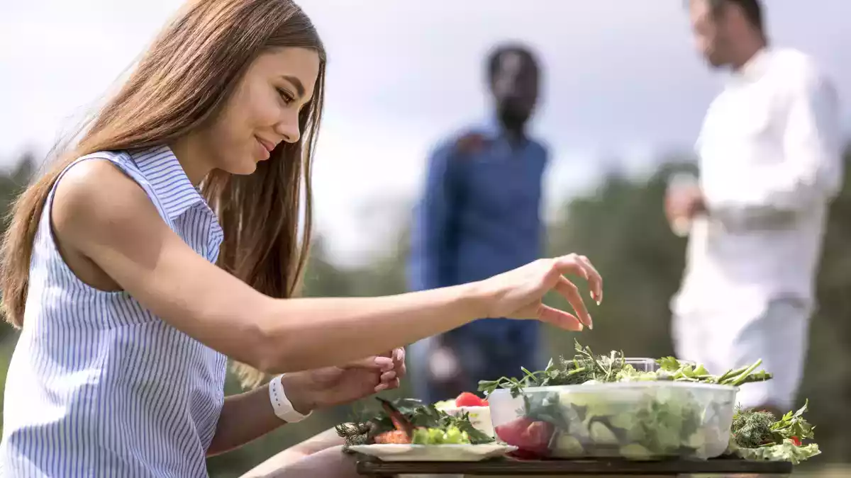 Why are we less hungry in hot weather?