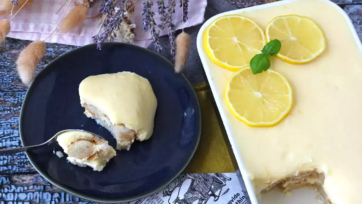 This lemon tiramisu is the best thing that could happen to your summer!