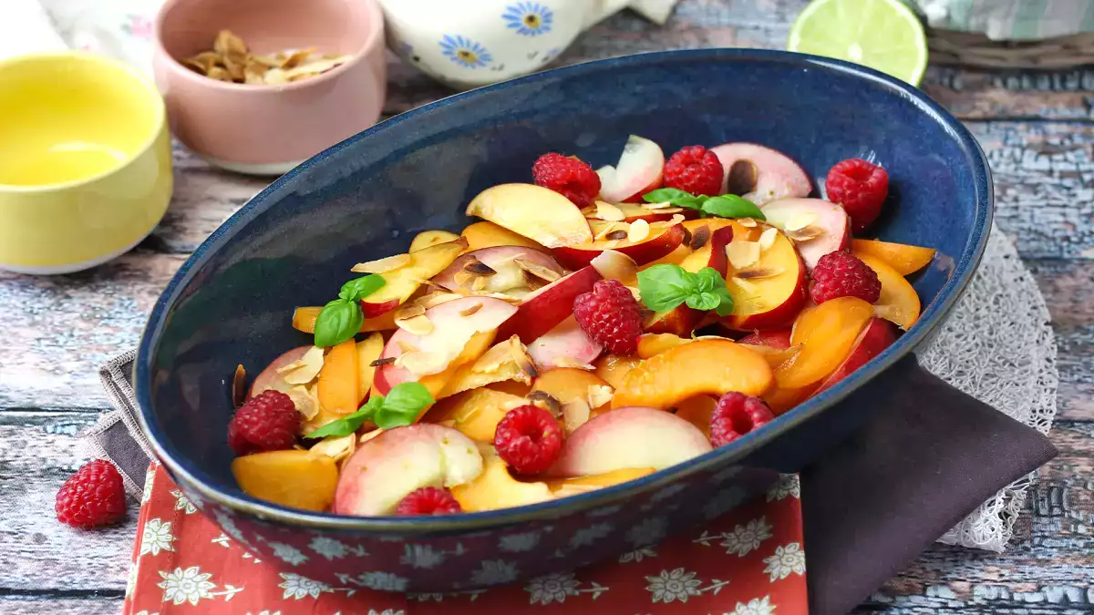 These 2 colorful and refreshing fruit salads will transform your summer!