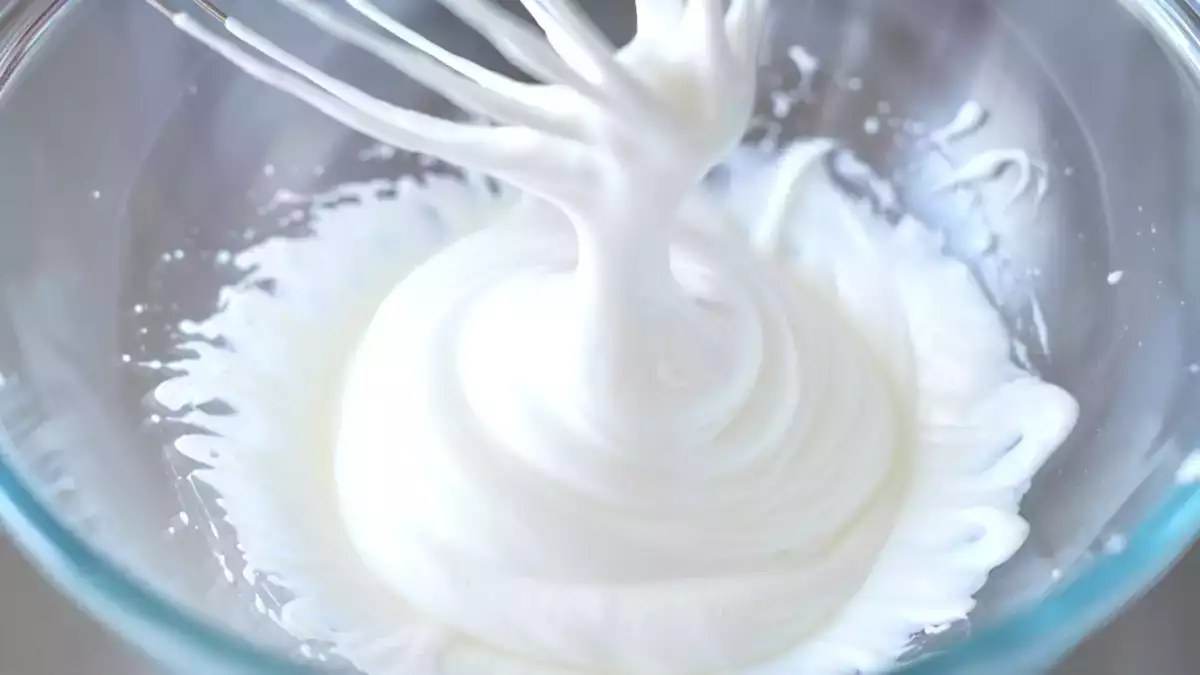 Less fresh eggs? Here's why they're perfect for whipping!