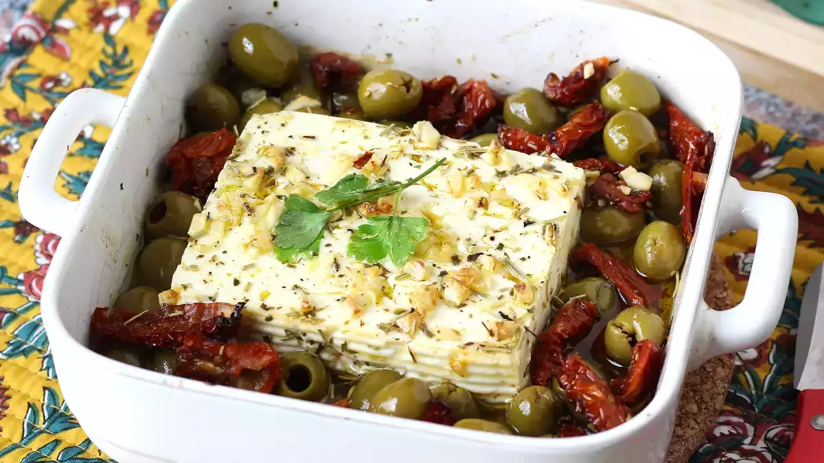 15 creative recipes with feta cheese that showcase the tastiest ways to use this mediterranean favorite