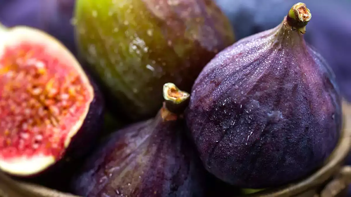 Freezing figs made simple: the step-by-step guide to preserving them for year-round enjoyment