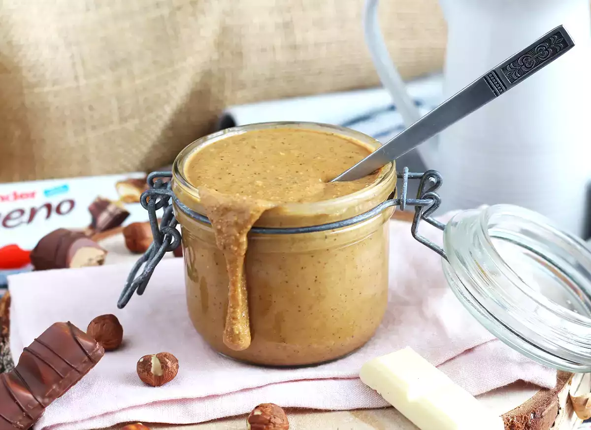 Recreate the famous Kinder Bueno cream at home with this express recipe that’s pure indulgence