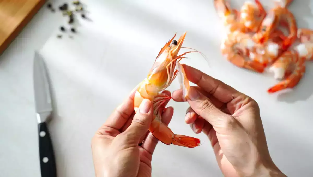 This is the simple trick for cleaning shrimp that will change your life forever