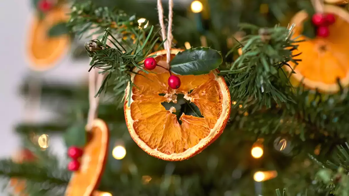 How to make dried oranges for Christmas decorations (and make your house smell festive)