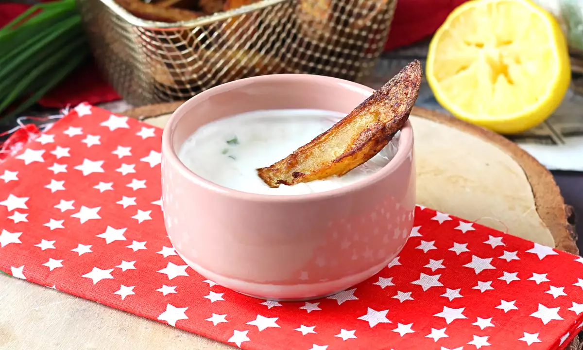If you love fries, you absolutely must try these 12 homemade creamy sauces