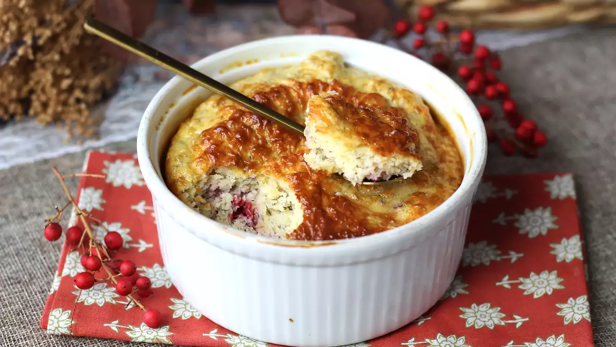 This red fruit protein cake has become my favorite plan B when I'm craving something sweet without feeling guilty.