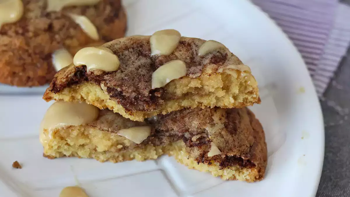 The aroma of cinnamon rolls in a batch of cookies? This combo is too good to ignore