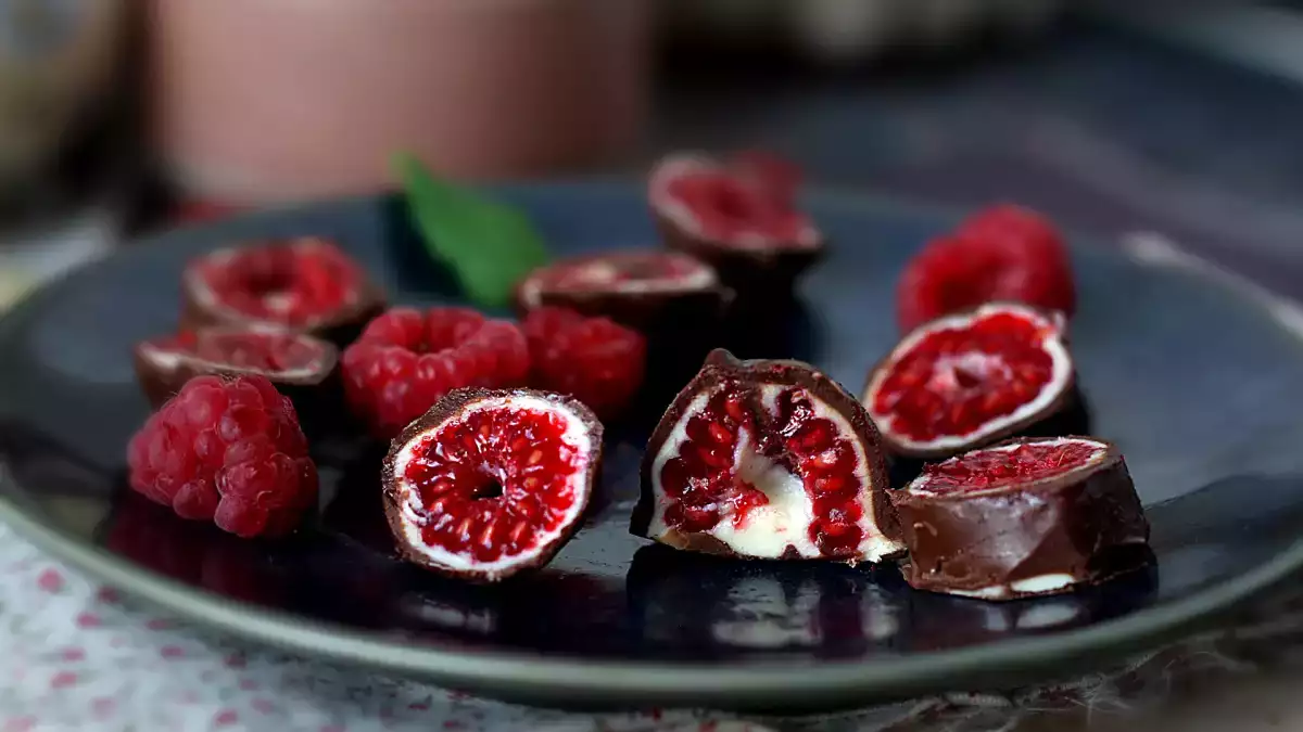 The easiest pairing in the kitchen: chocolate and fruit. 8 recipes that prove it