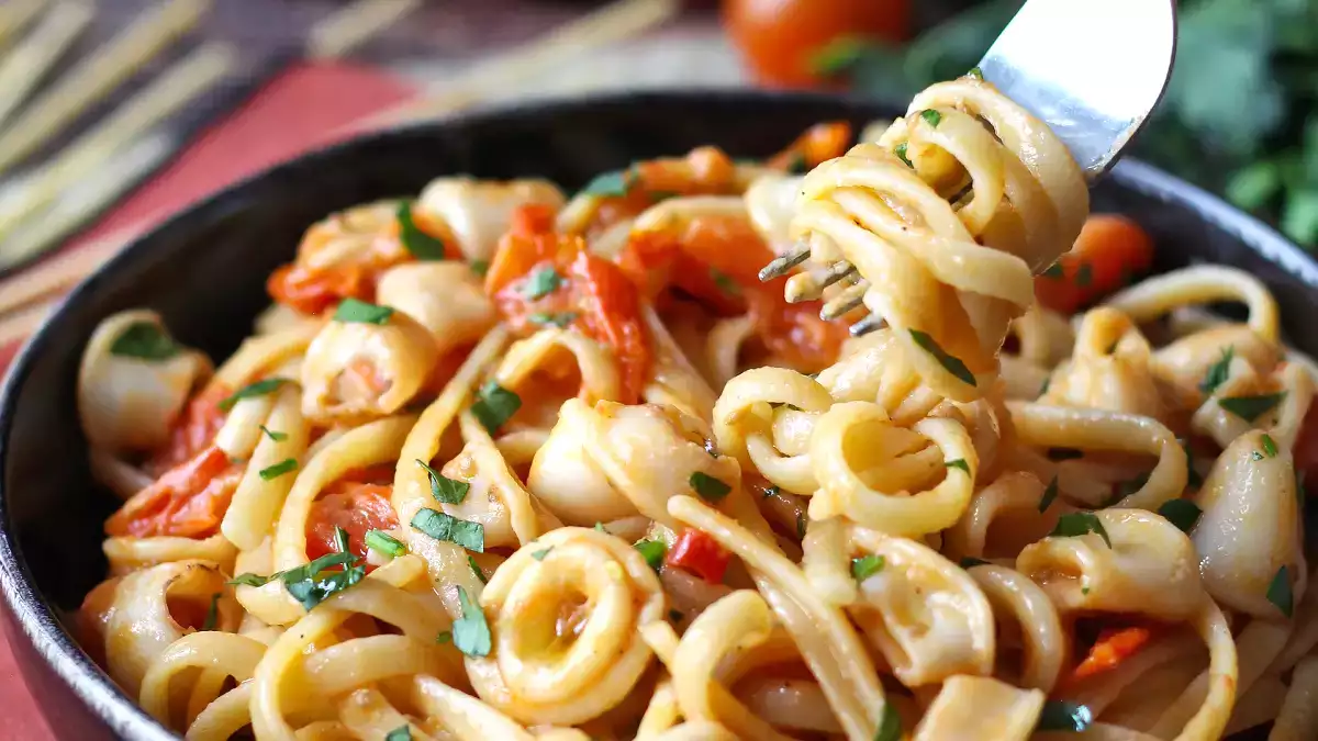 4 meals with frozen fish ready in minutes: easy, tasty and smart recipes that save your lunch and dinner