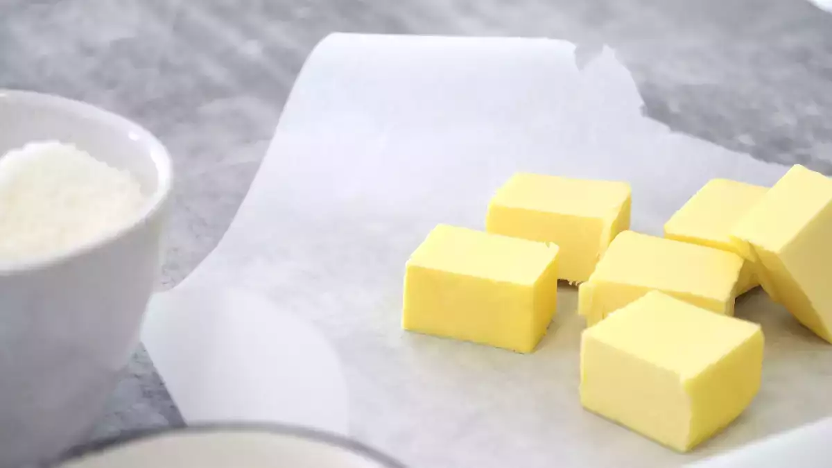 Cold butter, softened or melted: the detail that decides your dessert