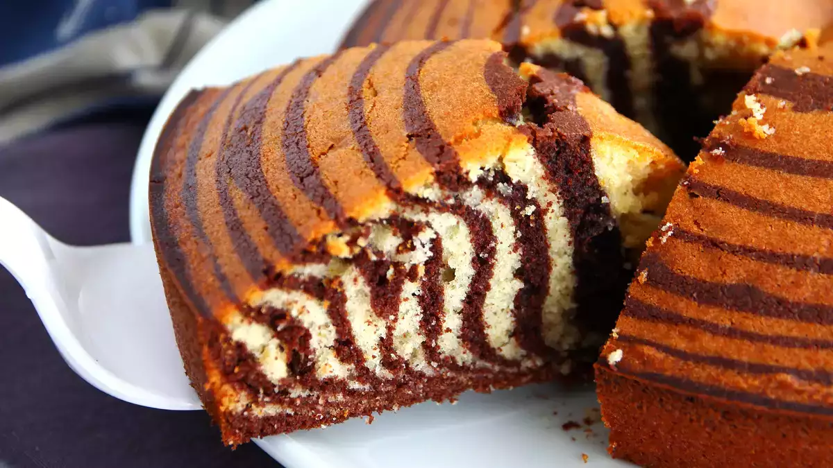From cake to crepe: 7 marble-effect recipes that are too beautiful to ignore