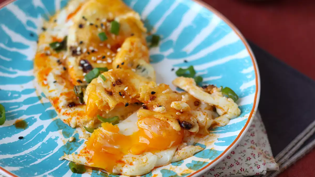 Do you have 2 eggs and little time? This recipe saves your dinner (and maybe breakfast, too!)