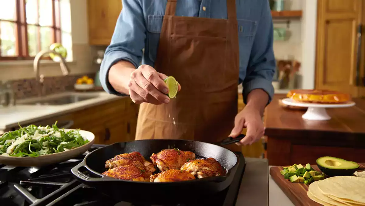 Daily Menu, 22 april: A flavorful journey with arugula salad, tequila lime chicken tacos, and tarte tatin