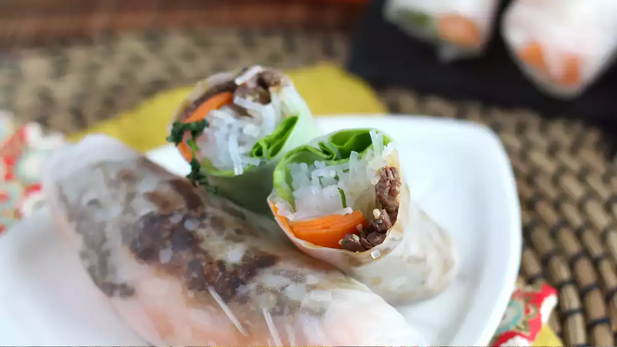 Daily Menu, may 4: Delightful spring rolls, hearty cuttlefish stew, and irresistible fig cookies