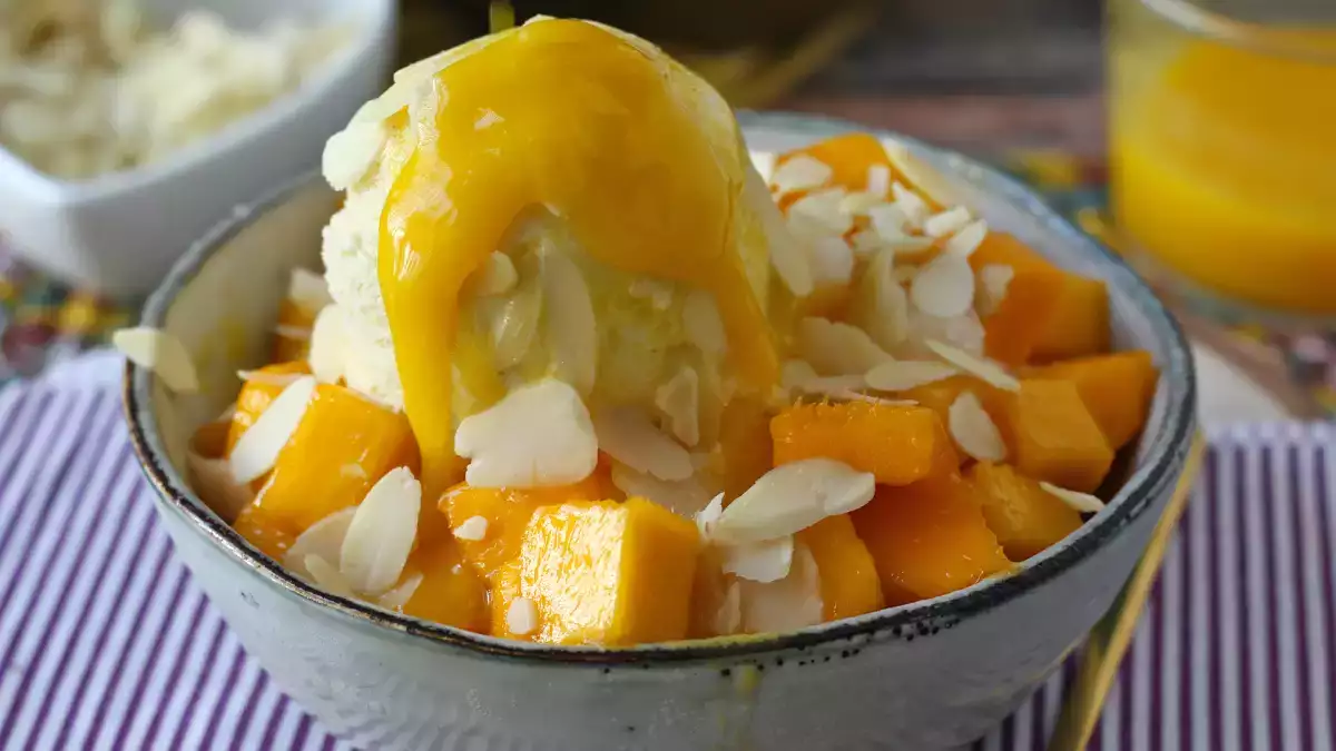 10 exotic desserts that win you over at first taste with coconut, mango, pineapple and passion fruit