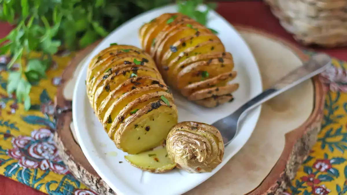 June 7th daily menu: from crispy starters to sweet desserts, a delightful culinary journey