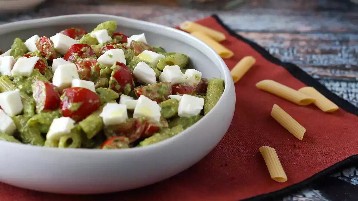 Why do these 6 cold pasta recipes disappear the moment you serve them? See the one thing they share
