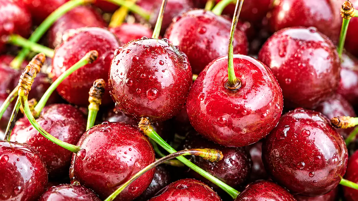 How to pick sweet cherries at the market: simple signs to spot ripe fruit and avoid watery buys