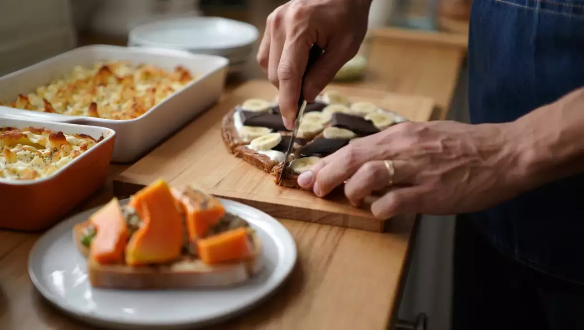 July 5 Daily Menu: Chicken Papaya Sandwich, Macaroni Pizza Casserole and a Sweet Pizza Twist