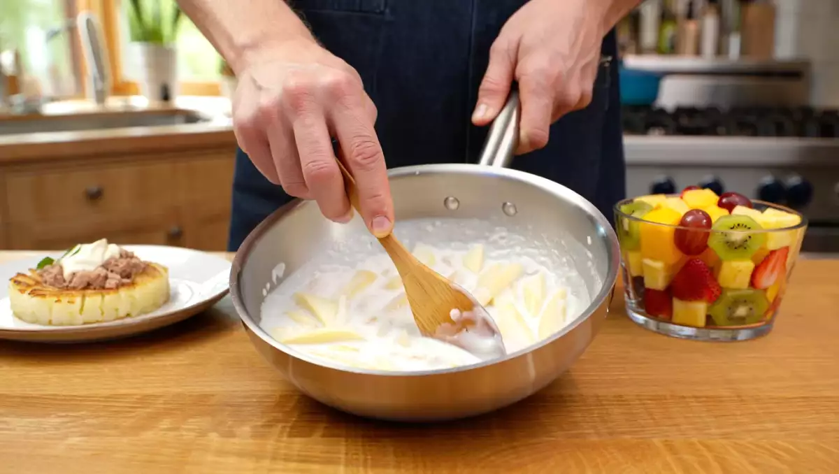 Daily menu, July 19: a refreshing summer feast with cold potato cake, bamboo shoots, and a fruity dessert