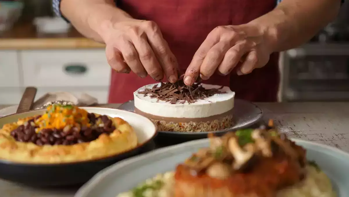 Daily menu, August 7: a delightful cheesy dip, savory chicken chop, and indulgent Kitkat cake