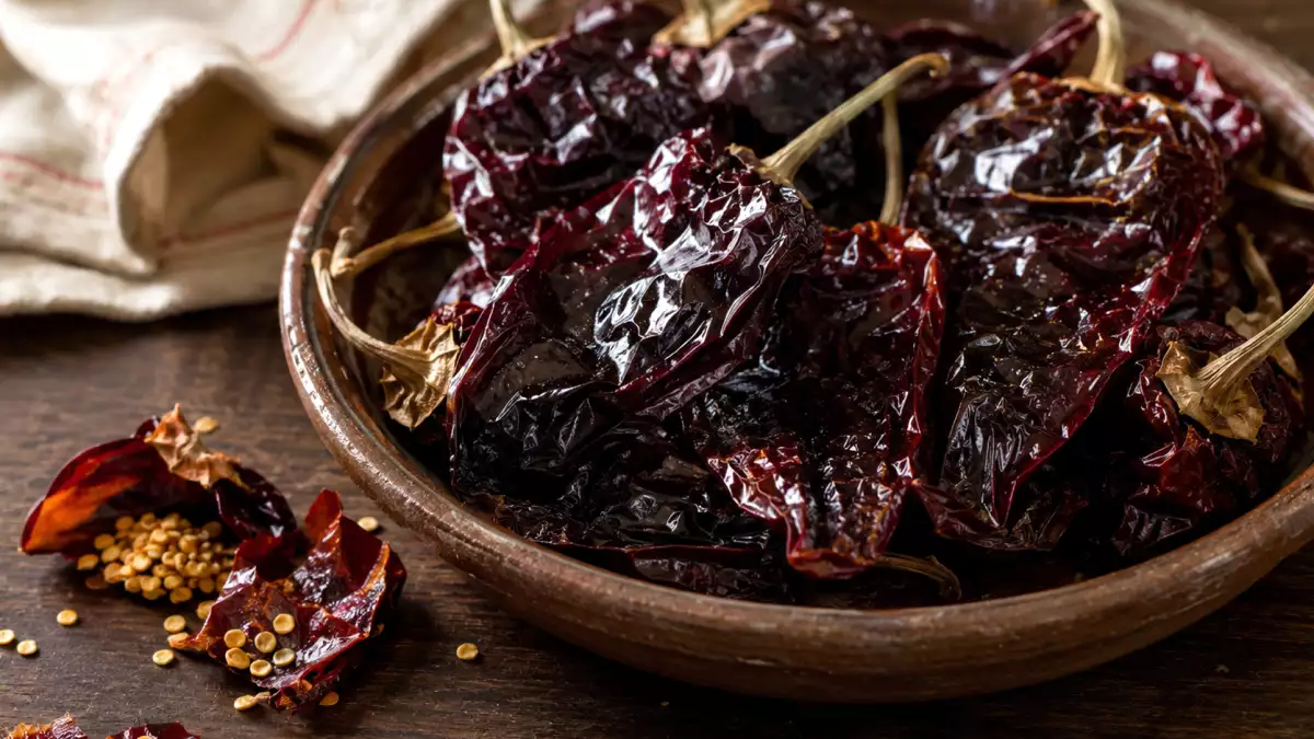 7 classic Spanish ingredients packed with umami: discover the surprising flavors that define tapas