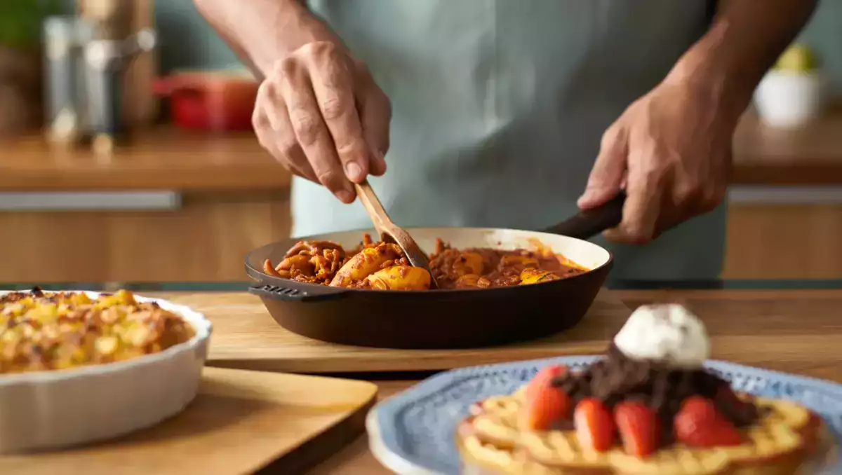 Daily menu, August 28: delightful potato kugel, spicy squid curry, and indulgent fruit waffles