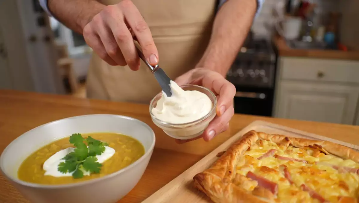 Daily menu, September 8: indulge in leek, coconut, and curry soup, raclette calzone, and no-bake cheesecakes