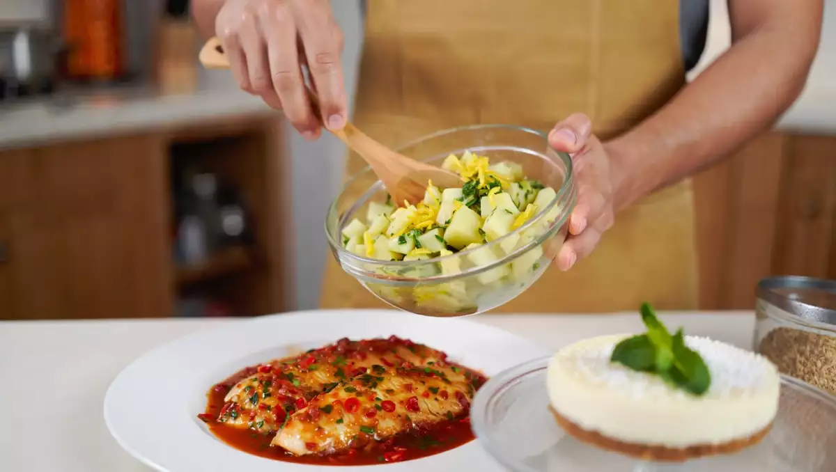 Daily menu, September 7: a refreshing lemony potato salad, spicy fish in vinegar sauce, and a mojito cheesecake