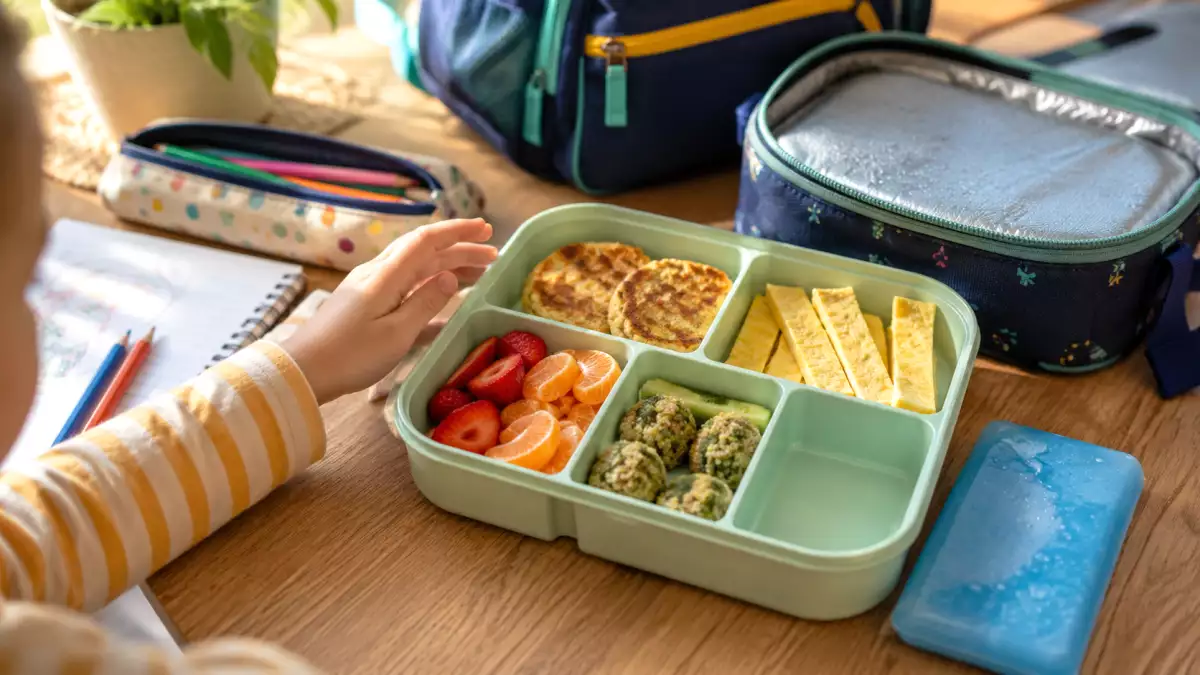 Keep school lunchbox food fresh until recess: 5 easy rules every parent should follow for kids