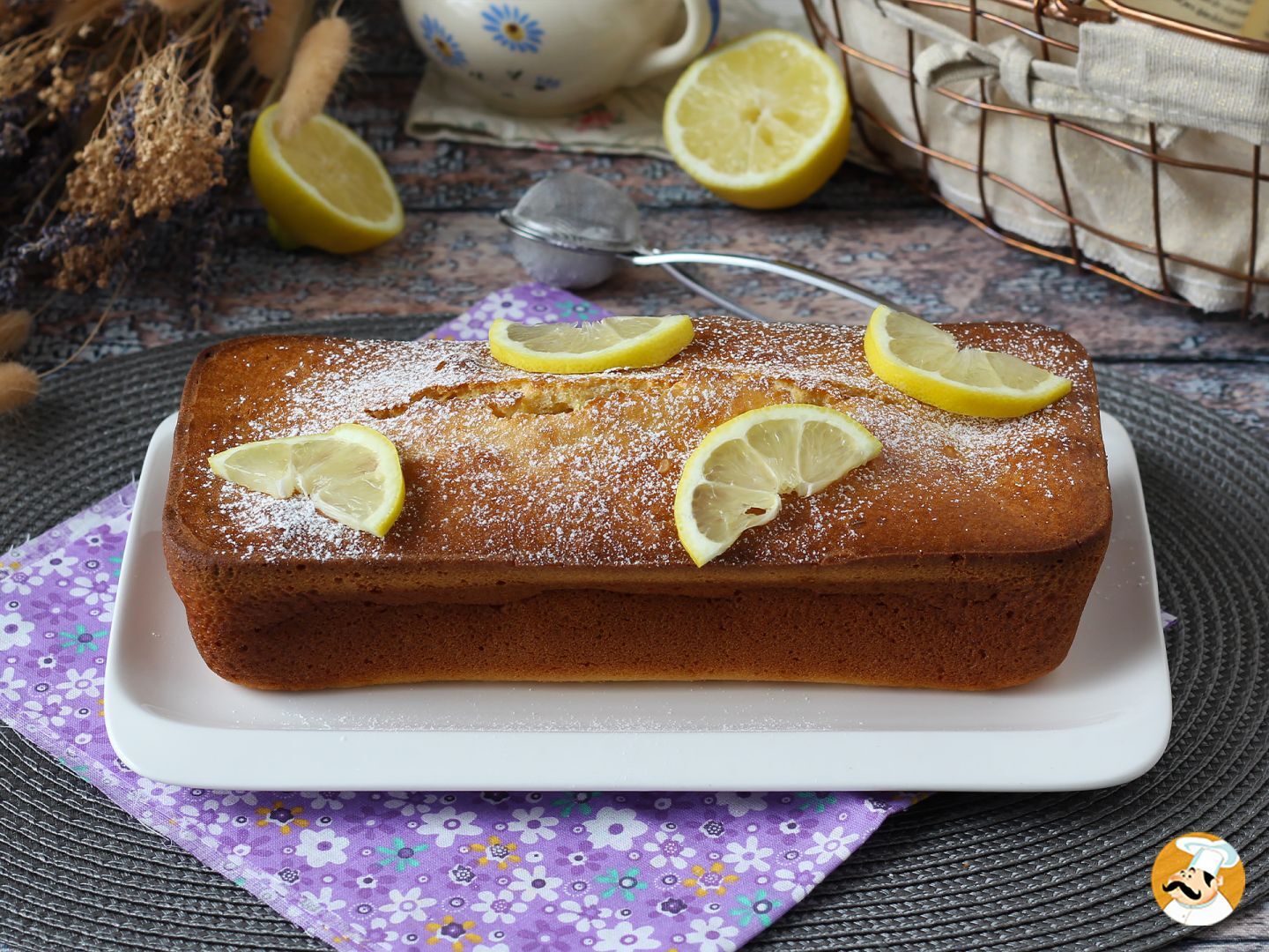 Simply irresistible! A fluffy lemon cake straight from the blender