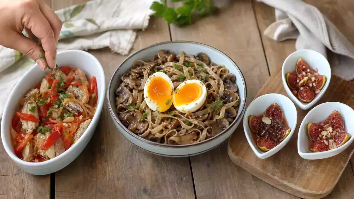 Daily menu, October 15: delightful canned sardines, savory rice noodles, and sweet roasted figs