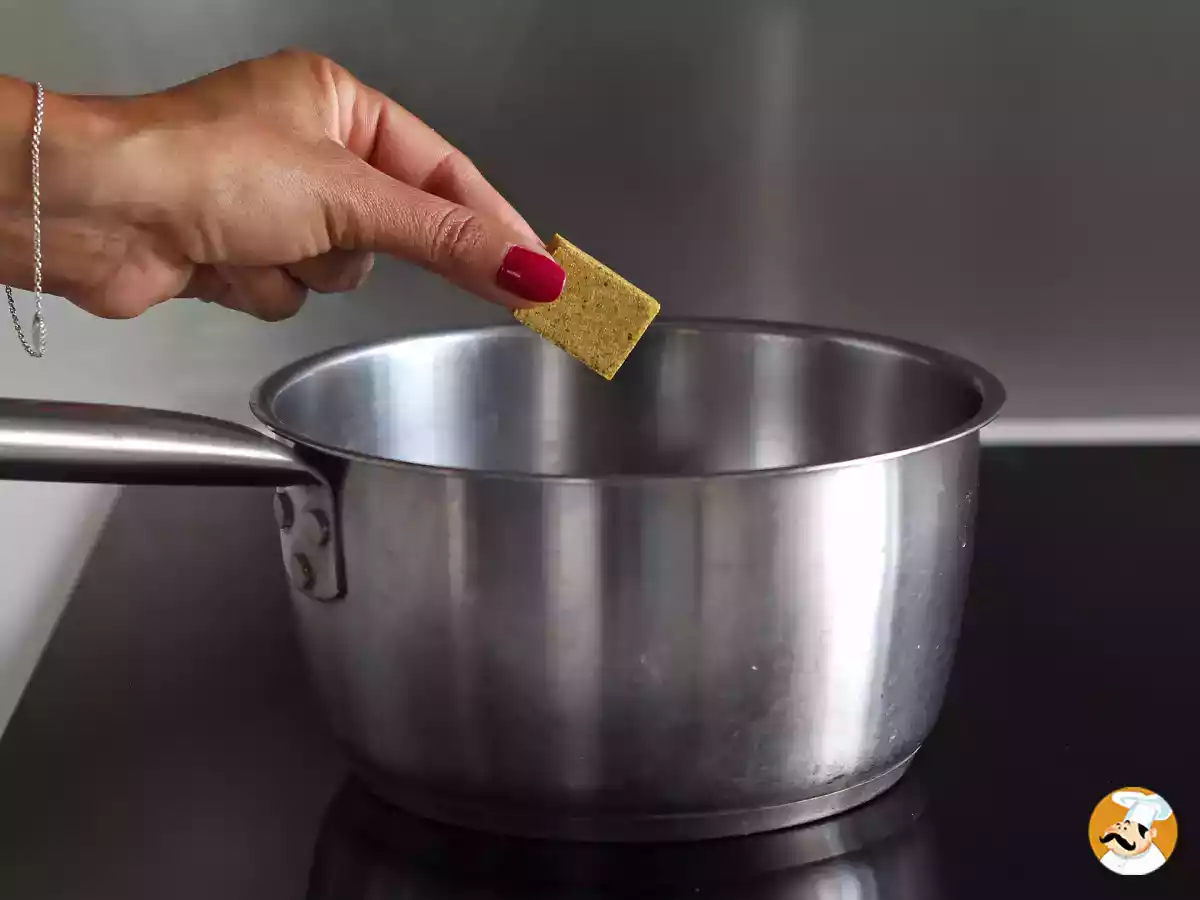 Anti-waste: Learn how to make homemade vegetable stock with your peelings!