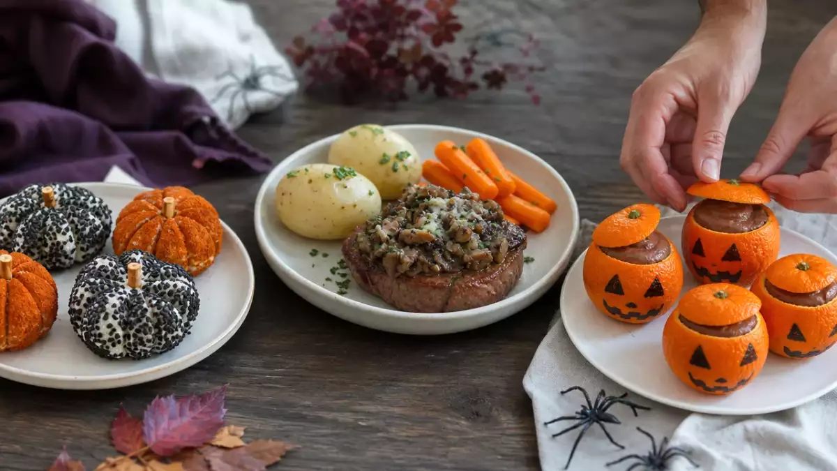 Daily menu, October 30: Halloween cheese pumpkins, mushroom-gratin beef and chocolate mousse mandarins