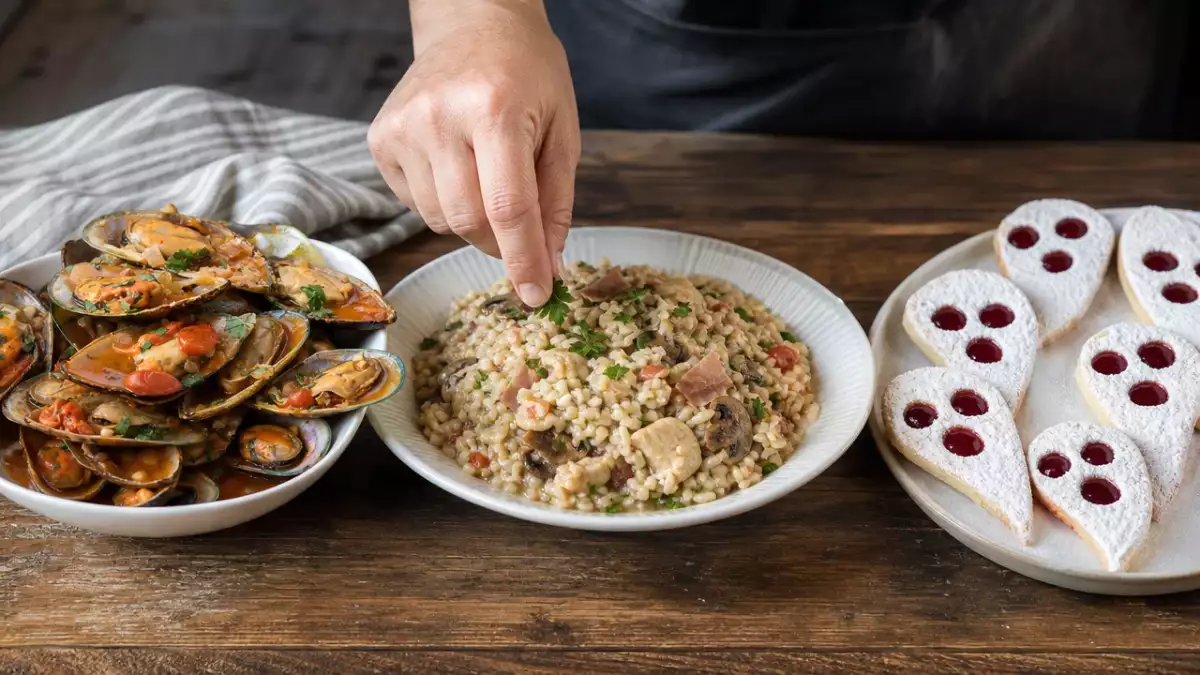 Daily menu, October 31: Bloody Caesar mussels, hearty chicken risotto and ghost cookies