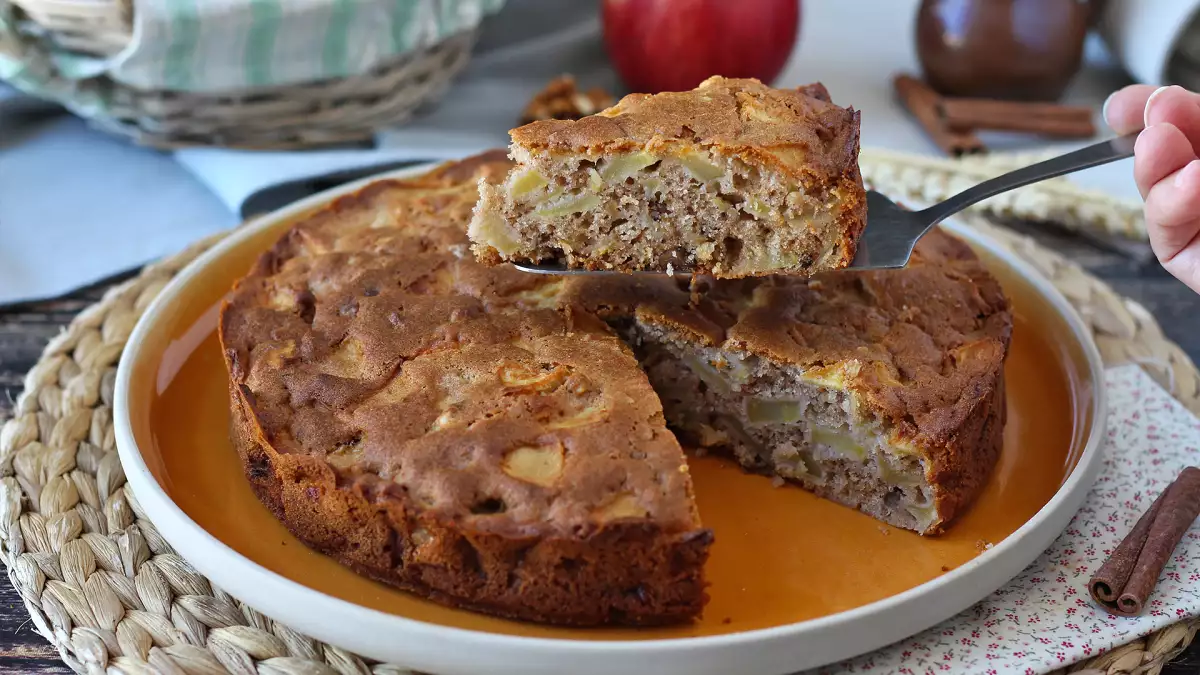 Looking for a cozy way to welcome fall? These 12 apple recipes bring the season to your table