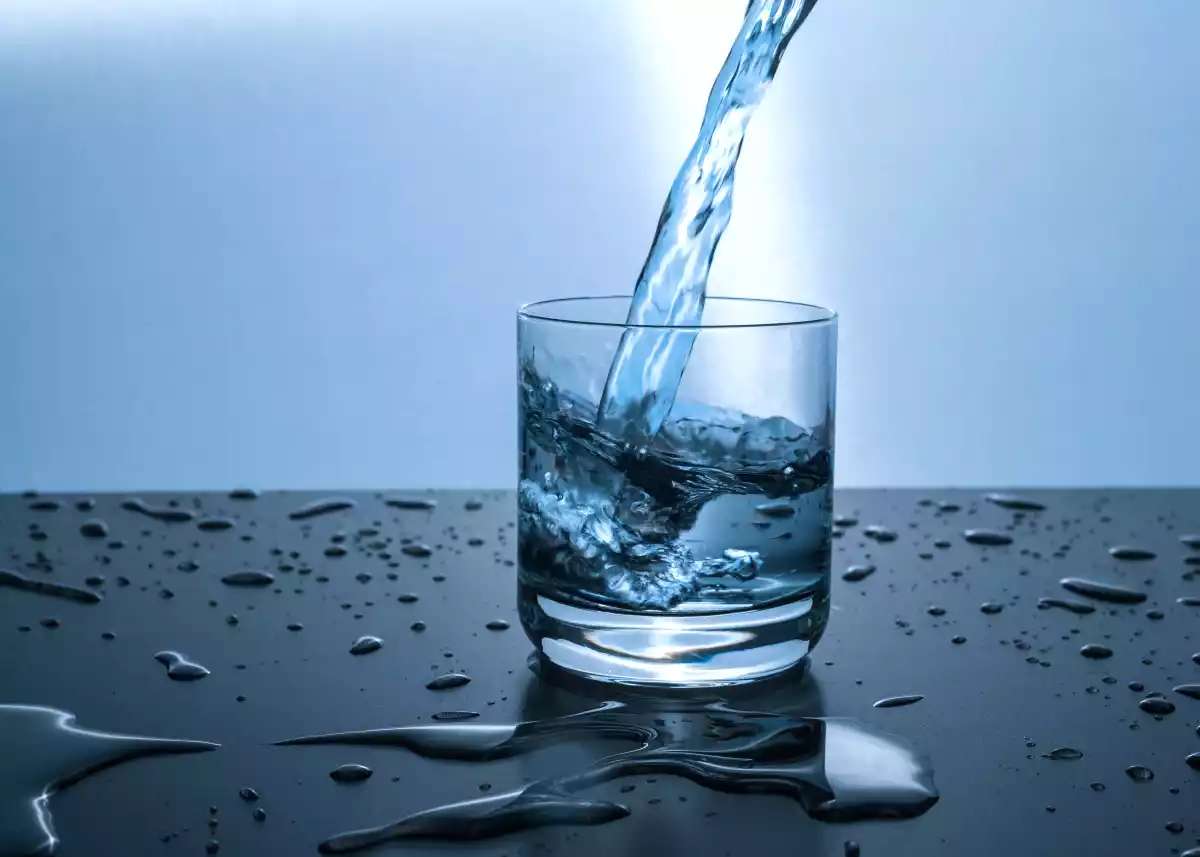 Is drinking water with a meal really a good thing?