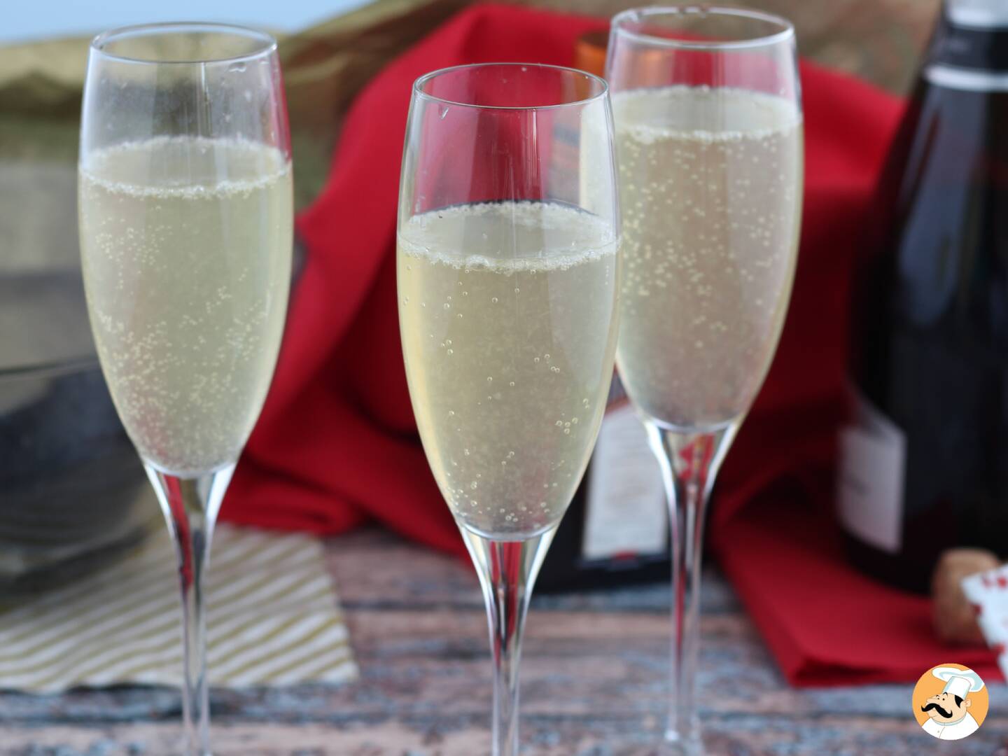 How to uncork a bottle of sparkling wine like a pro (and avoid fizzy disasters)