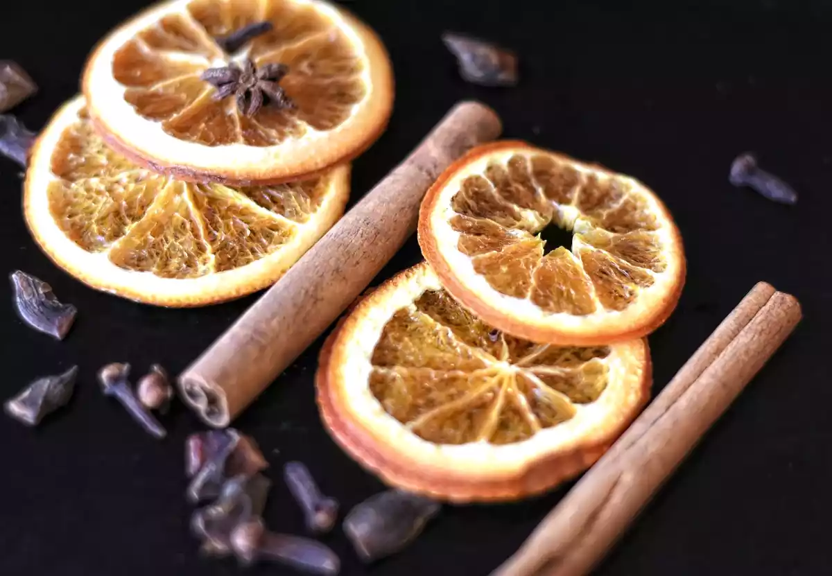 Journey to the heart of Christmas spices: A winter feast of flavors and benefits