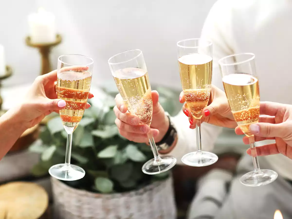 Don't buy the wrong sparkling wine: How to choose between brut, dry or extra dry in the bubbly aisle