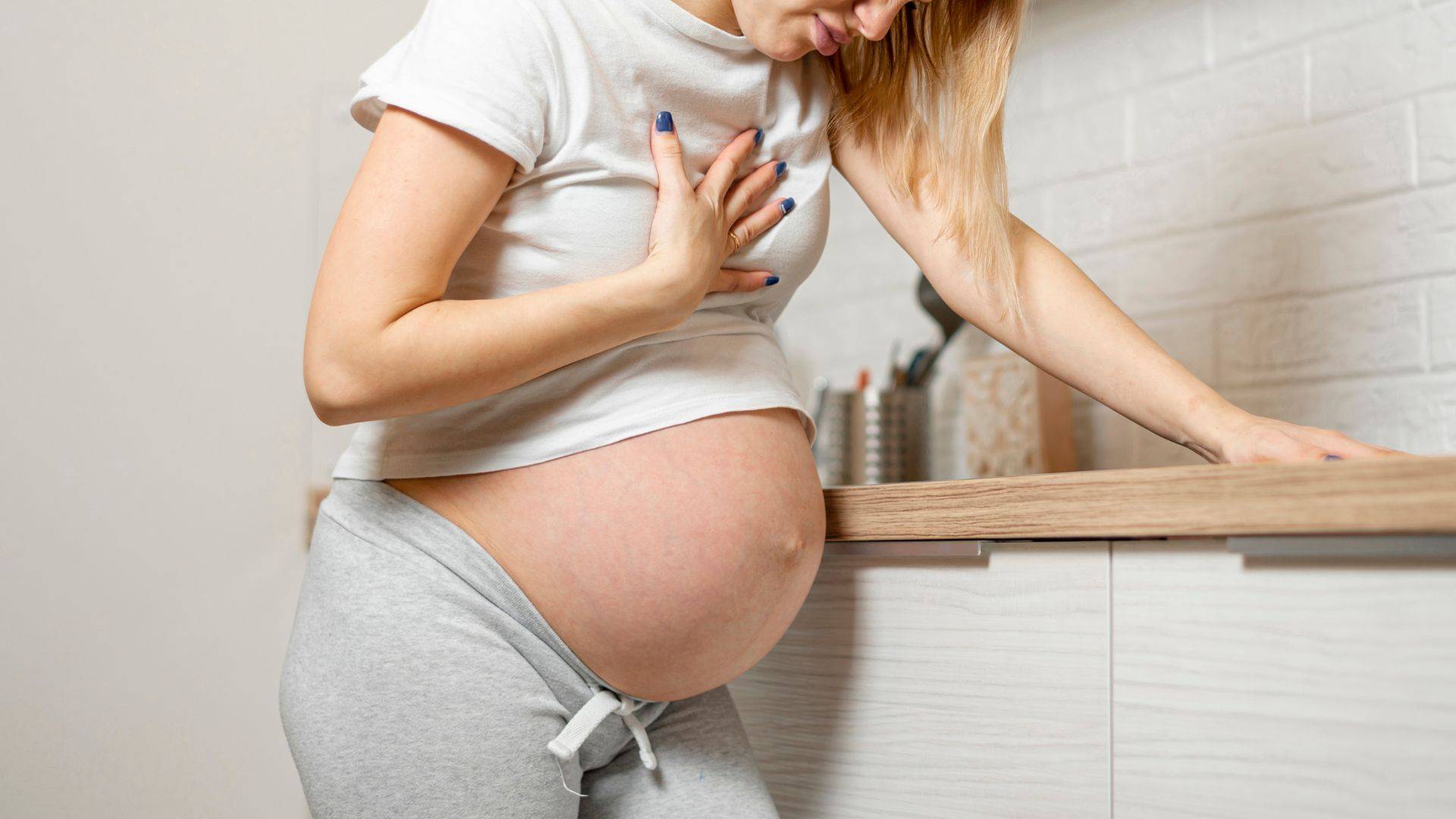 Nausea in Pregnancy: Which Foods Relieve and Which Worsen the Discomfort?