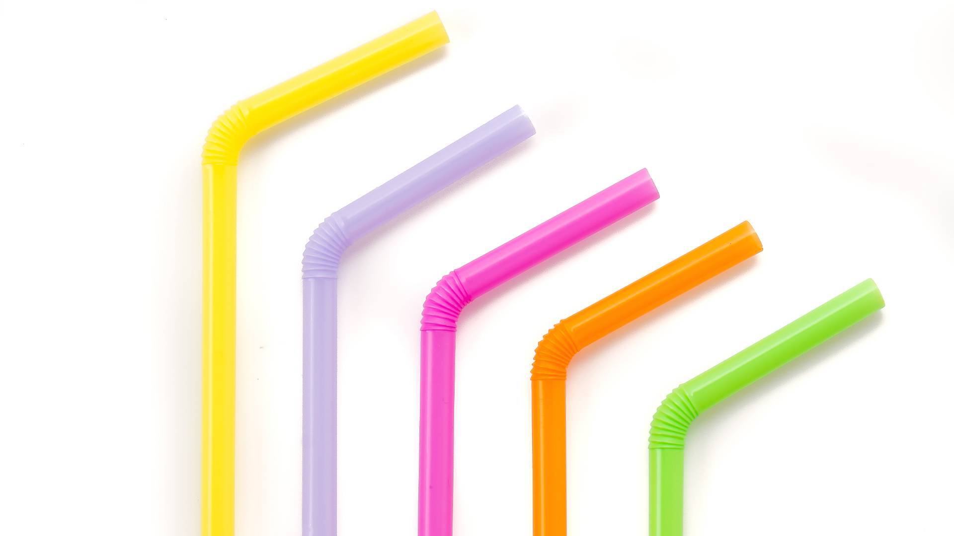 Trump’s latest move on straws has everyone talking – Here’s why!