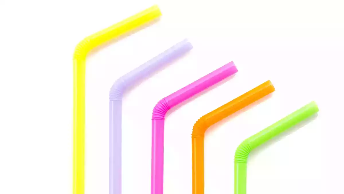 Trump’s latest move on straws has everyone talking – Here’s why!