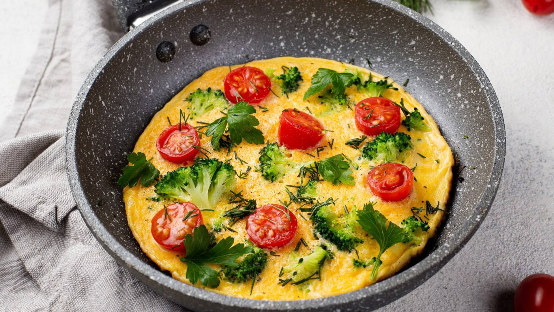 If your omelette sticks to the pan, you're probably making one (or more) of these 8 mistakes!