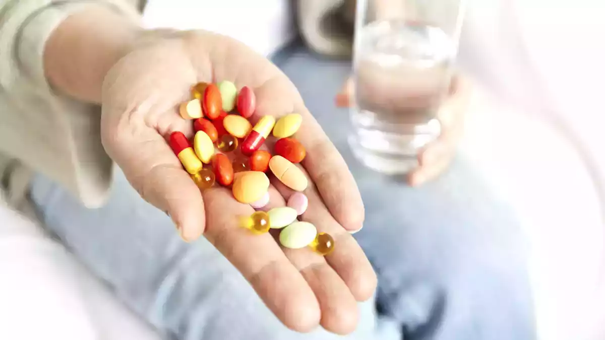 After taking antibiotics: What to eat to help your gut recover?