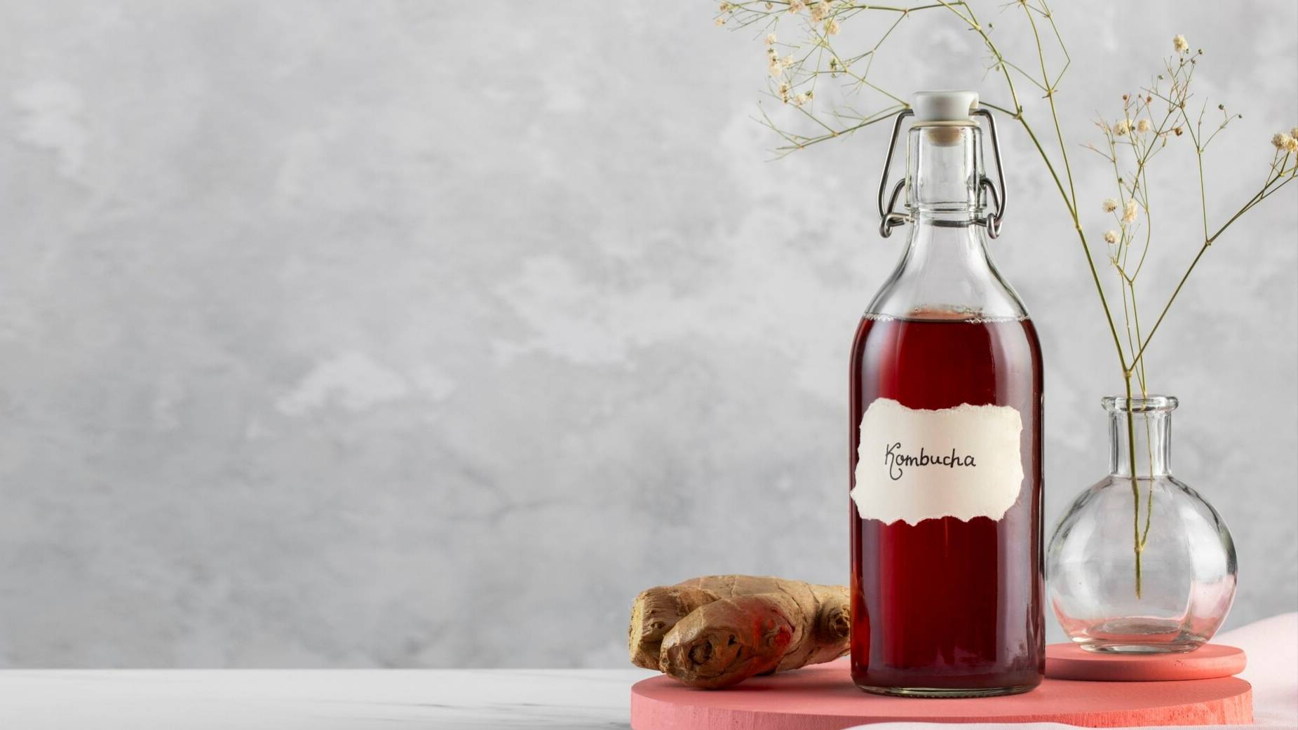 Kombucha: everything you need to know about the fermented drink of the moment