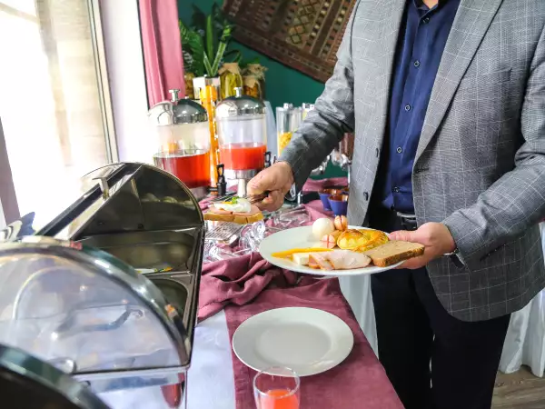 How to survive an all-you-can-eat buffet without remorse or indulgence