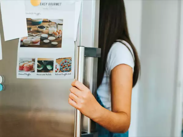 In the heat, your fridge can become the villain on your electricity bill. Discover 7 tricks to save energy in summer